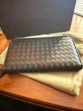 Load image into Gallery viewer, BOTTEGA VENETA