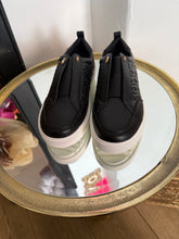 Load image into Gallery viewer, RIVER ISLAND