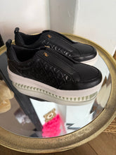 Load image into Gallery viewer, RIVER ISLAND