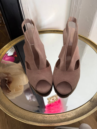 CARVELA
