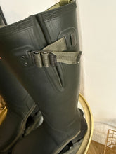Load image into Gallery viewer, HUNTER WELLINGTONS -NEW IN