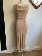 Load image into Gallery viewer, COLLETE DESIGN