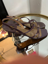 Load image into Gallery viewer, STUART WEITZMAN