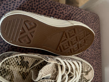 Load image into Gallery viewer, CONVERSE - NEW IN