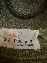 Load image into Gallery viewer, BETMAR - NEW IN