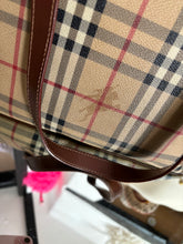 Load image into Gallery viewer, BURBERRY - NEW IN